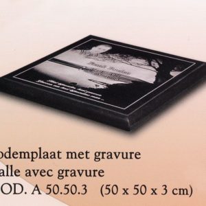 Bodemplaat met gravure 3cm dik (Afgerond)